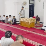 Pemko Pariaman melaksanakan wirid bulanan perdana di Mushala Balaikota Pariaman, Jum’at (1/8). (Foto: Ist)