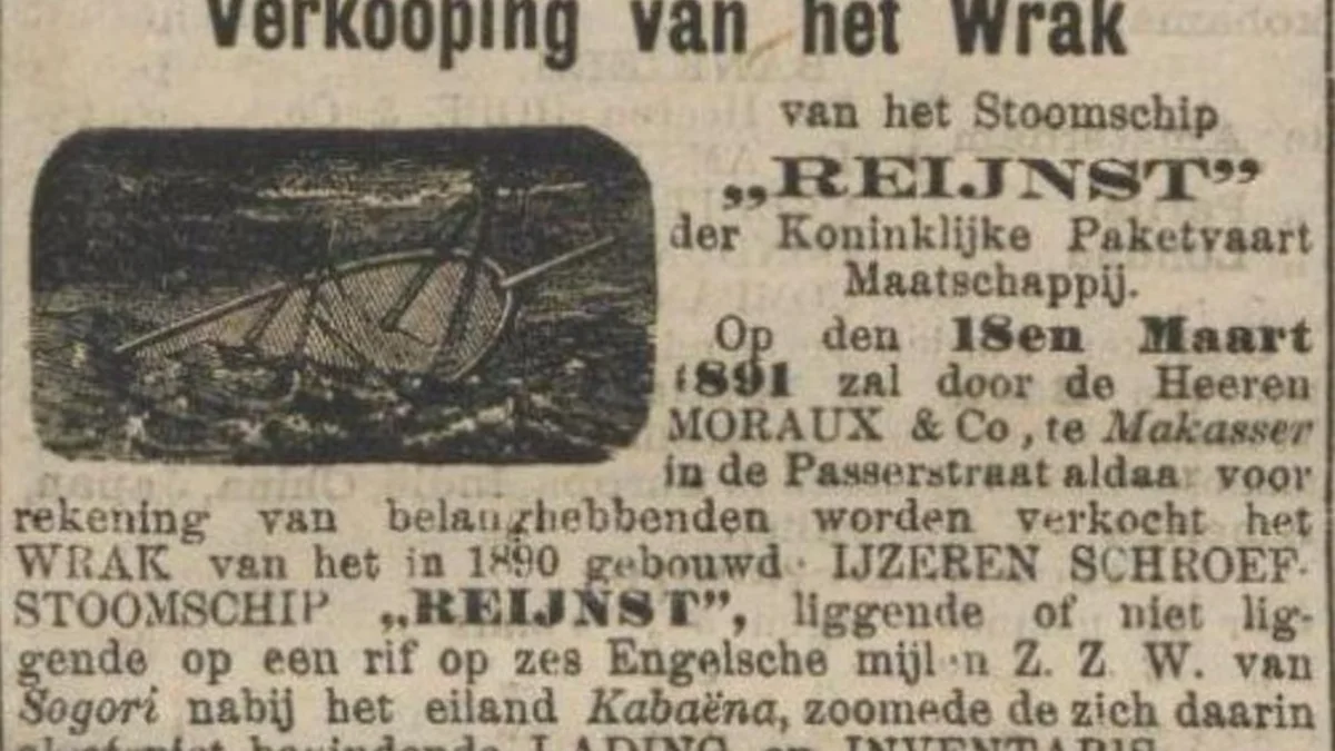 Guntingan iklan lelang berbahasa Belanda berjudul Verkooping van het Wrak van het Stoomschip Reijnst