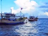 Kapal nelayan purse seine berlayar di perairan Indonesia