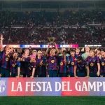 Skuad Barcelona merayakan gelar Trofi Joan Gamper 2026 di Camp Nou