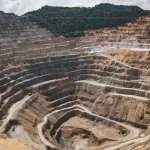Ilustrasi kegiatan penambangan mineral