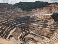 Ilustrasi kegiatan penambangan mineral