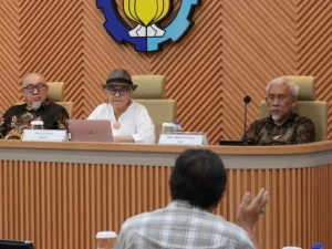 Sarasehan Kebangsaan Dewan Profesor ITS membahas konstitusi di Surabaya