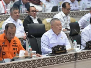 Menteri Perhubungan Dudy Purwagandhi dalam rapat kerja keselamatan pelayaran