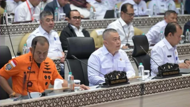 Menteri Perhubungan Dudy Purwagandhi dalam rapat kerja keselamatan pelayaran