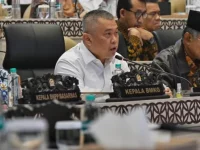 Sejumlah pejabat dalam rapat kerja dengan Komisi V DPR RI di Jakarta