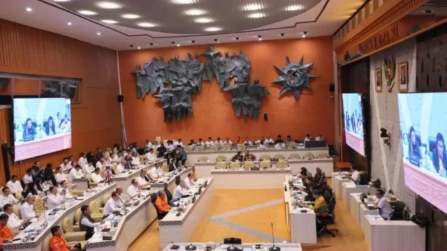 Rapat pembahasan keselamatan pelayaran di Kompleks Parlemen