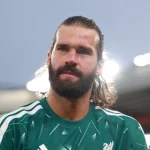 Alisson Becker seusai laga pramusim Liverpool melawan Como 1907 di Anfield, Minggu, 16 Agustus 2026.