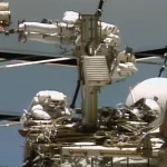 Astronaut NASA dan ESA memperbaiki antena ISS