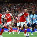Bukayo Saka melepaskan tembakan pada laga Arsenal melawan Coventry City di Emirates Stadium, London.
