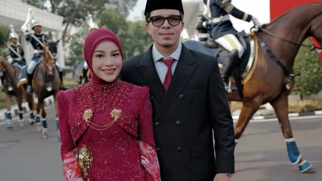 Atta Halilintar bersama Aurel Hermansyah di kompleks Istana Kepresidenan, Senin (17/8/2026).