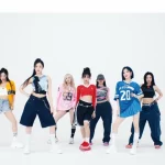 Tujuh anggota BABYMONSTER berpose kompak dalam balutan busana kasual bertema olahraga