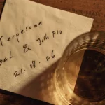 Catatan tulisan tangan penanda single Terpesona