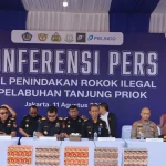 Konferensi pers hasil penindakan rokok ilegal di Pelabuhan Tanjung Priok