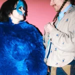 Bjork bersama James Merry di pembukaan pameran Echolalia, National Gallery of Iceland