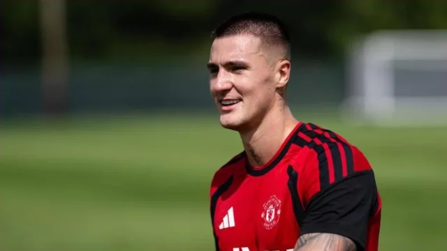 Sesi latihan Manchester United di Carrington
