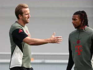 Harry Kane dan Michael Olise dalam sesi latihan Bayern Munich