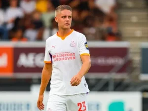 Gelandang Joey Veerman saat masih membela PSV Eindhoven