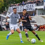 Suasana laga uji coba PSS Sleman kontra PSM Makassar di Stadion Maguwoharjo.