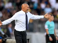 Laga pembuka Serie A antara Frosinone dan Juventus di Stadio Benito Stirpe.