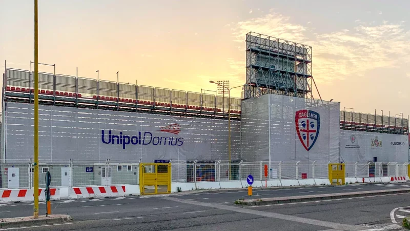 Pintu masuk stadion Unipol Domus milik Cagliari