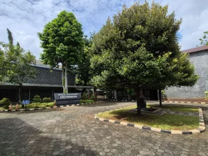 Gedung Sekolah Tinggi Filsafat Driyarkara