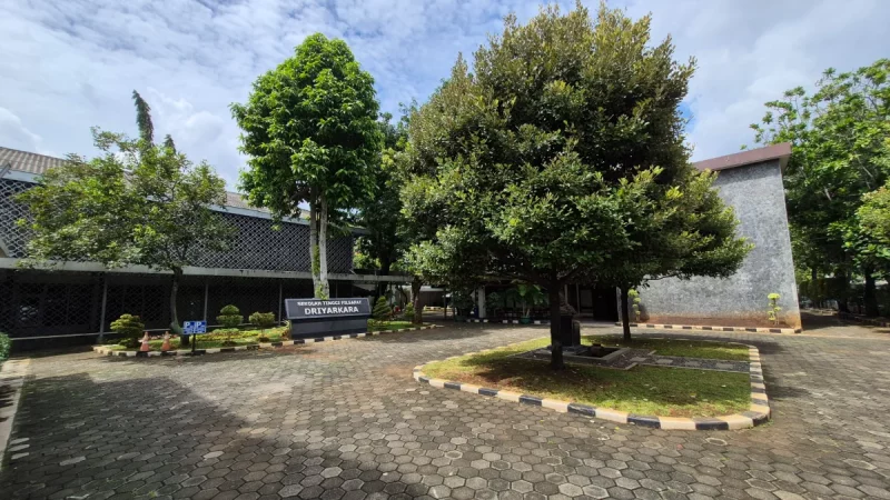 Gedung Sekolah Tinggi Filsafat Driyarkara