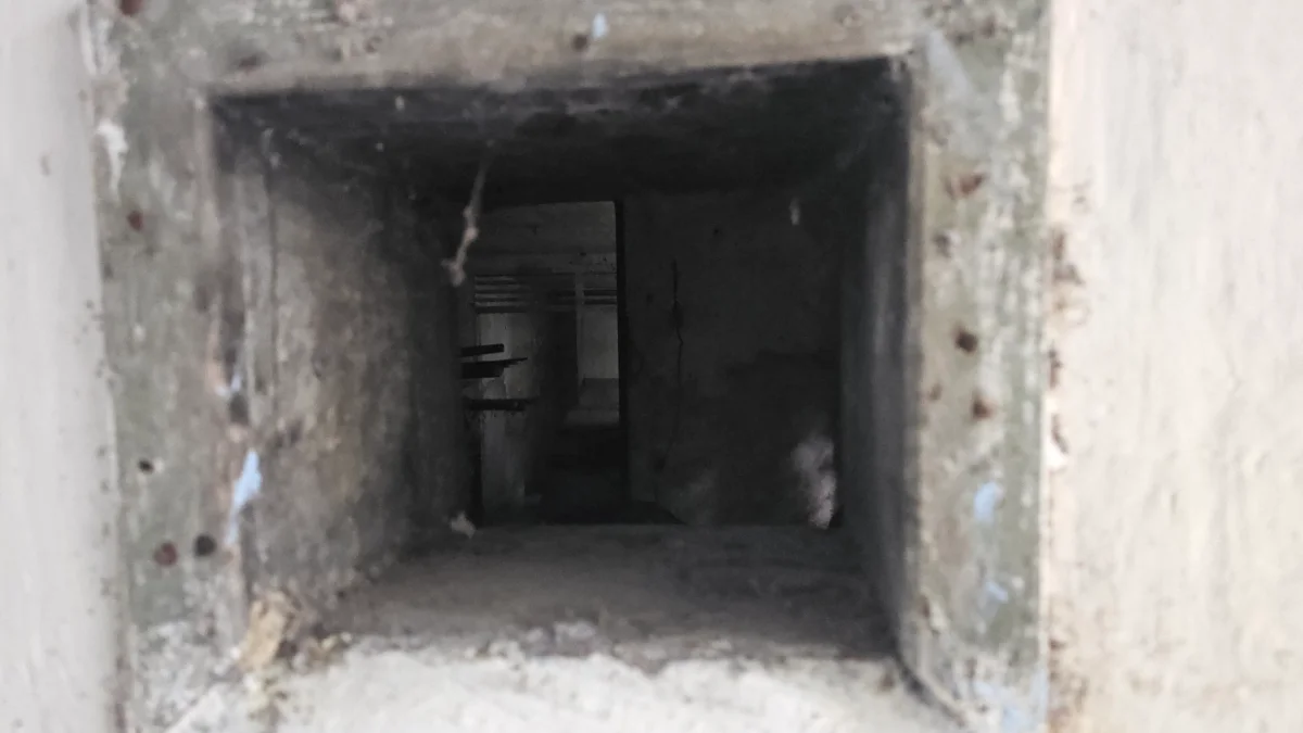 101 Situs Pertahanan Jepang di Jawa Dipetakan Ulang 2 Lubang tembak pada bunker Jepang di Palembang.