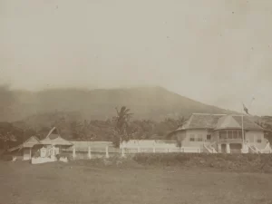 Istana Sultan Ternate dalam potret koleksi ekspedisi Siboga.