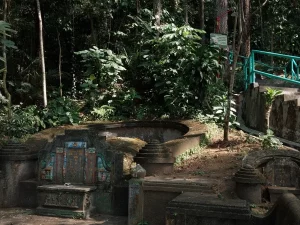 Makam Tionghoa di Gunung Tidar, Magelang