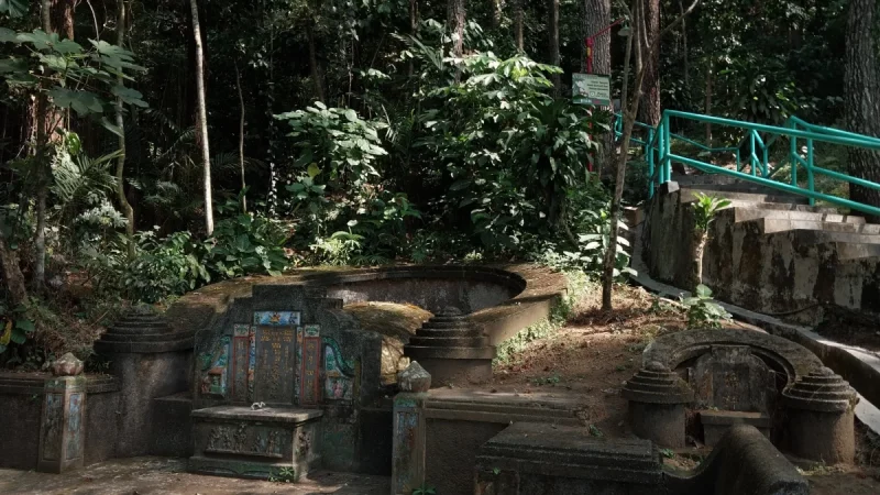 Makam Tionghoa di Gunung Tidar, Magelang