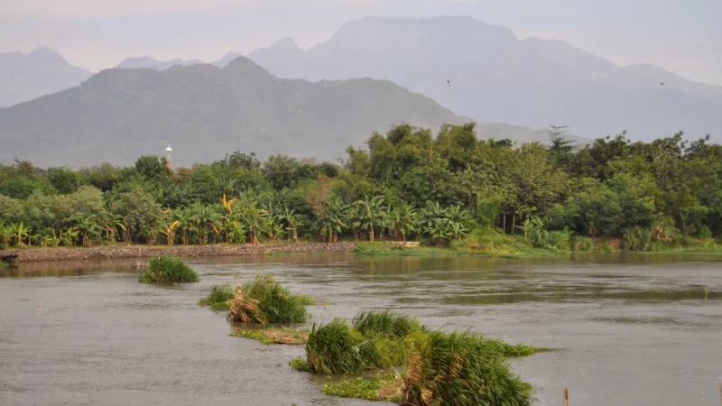 Sungai Brantas di Kediri.