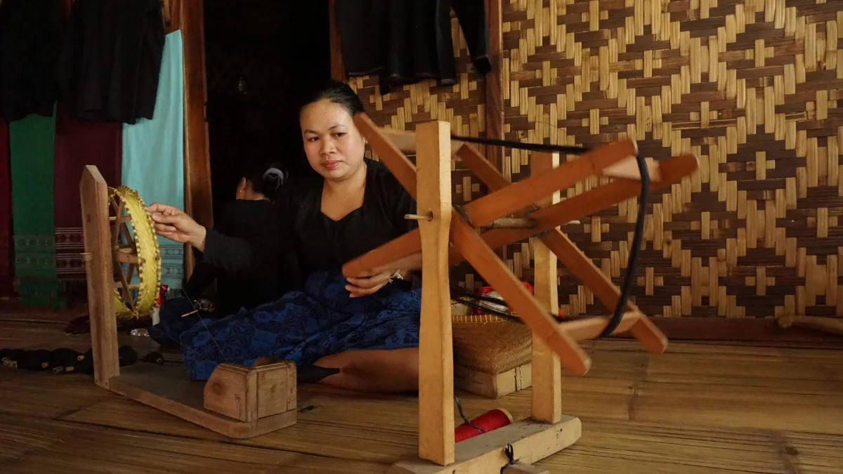 Buya Bomba, Kata Gelombang untuk Motif Bunga 2 Alat pintal benang tradisional masyarakat Baduy.