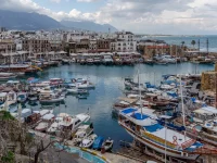 Perahu-perahu bersandar di pelabuhan tua Kyrenia