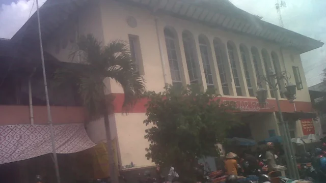 Pasar Gede Harjonagoro, Surakarta.