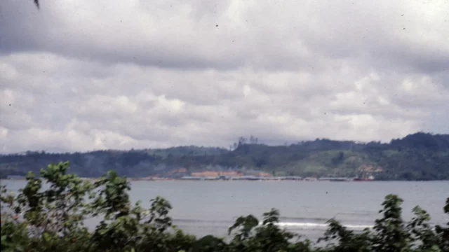 Pantai Batu Gong di Ambon.