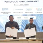 Penandatanganan perjanjian jual beli saham portofolio manajemen aset Danantara Indonesia dengan empat manajer investasi BUMN