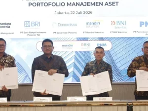 Penandatanganan perjanjian jual beli saham portofolio manajemen aset Danantara Indonesia dengan empat manajer investasi BUMN