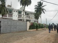 Sejumlah orang yang dideportasi dari Amerika Serikat tiba di Liberia