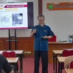 Dosen tamu Universiti Teknologi Malaysia memberi kuliah umum di Fakultas Teknologi Industri Universitas Bung Hatta