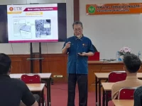 Dosen tamu Universiti Teknologi Malaysia memberi kuliah umum di Fakultas Teknologi Industri Universitas Bung Hatta