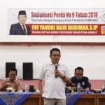 Wakil Ketua DPRD Sumatera Barat Evi Yandri Rajo Budiman berbicara pada sosialisasi peraturan daerah pencegahan narkotika