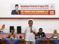 Wakil Ketua DPRD Sumatera Barat Evi Yandri Rajo Budiman berbicara pada sosialisasi peraturan daerah pencegahan narkotika