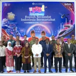 Para tamu berfoto bersama di panggung pembukaan FERBI 2026 di Istora Senayan