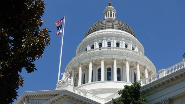 Gedung Capitol California di Sacramento