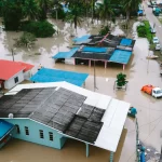Jalan dan bangunan terendam banjir