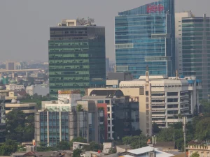 Gedung-gedung perkantoran di kawasan bisnis Jakarta