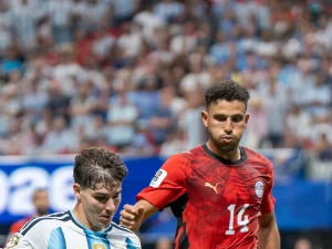 Julian Alvarez tampil untuk timnas Argentina