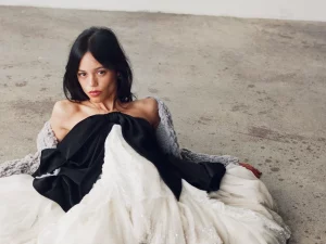 Jenna Ortega berpose dalam pemotretan Esquire Mavericks of Hollywood 2026