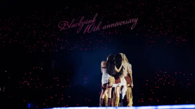 Panggung peringatan satu dekade BLACKPINK